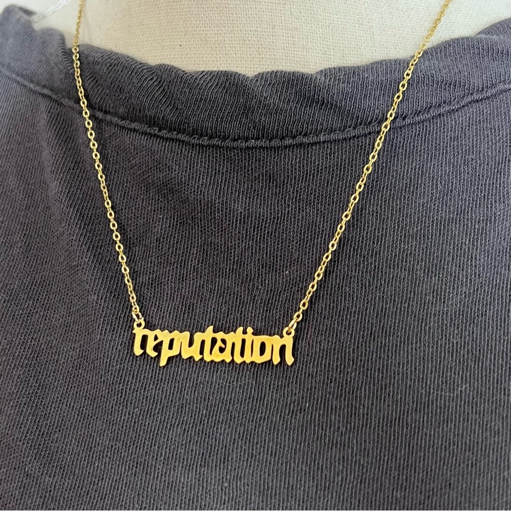 Taylor Swift Gold Plated Reputation Necklace - Picture 3 of 6